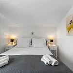 Awesome In With House Sea View *