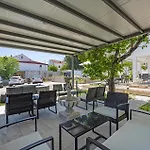 Awesome In With House Sea View