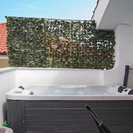 1 Bedroom In *
