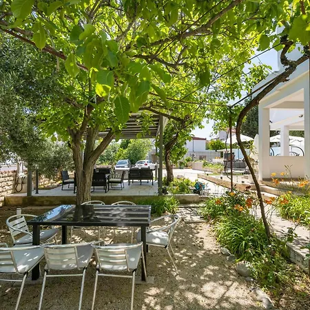 Lägenhet 1 Bedroom Gorgeous Apartment In Vodice *