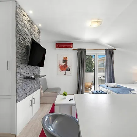 1 Bedroom Gorgeous Apartment In Vodice