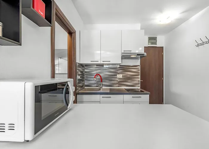 1 Bedroom In * 沃迪切